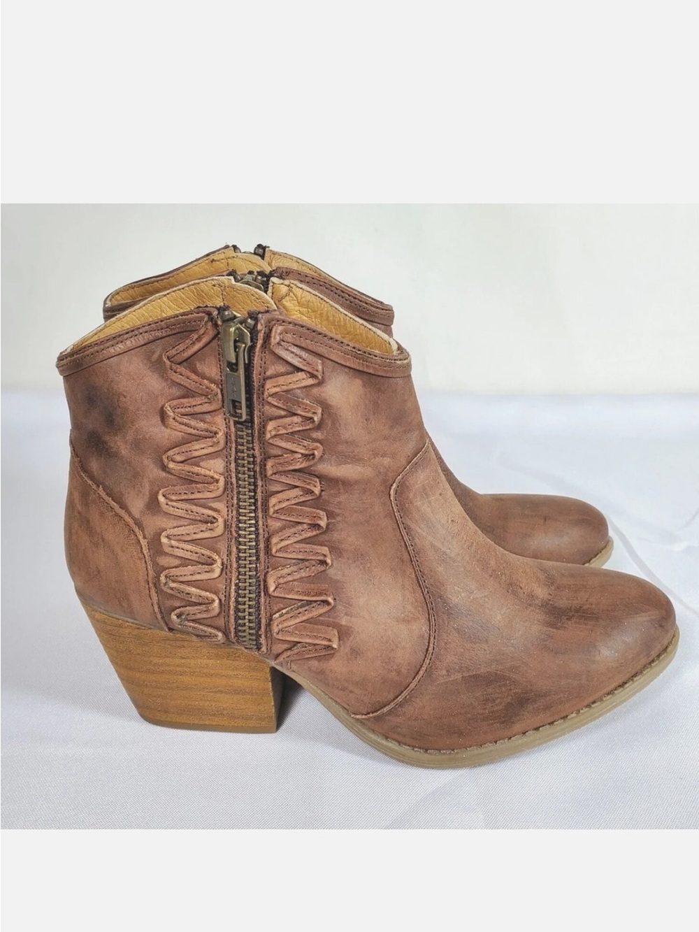 MUSSE & CLOUD Brown Leather Ankle Booties Womens 9 Zip Wedge Heels Anthropology